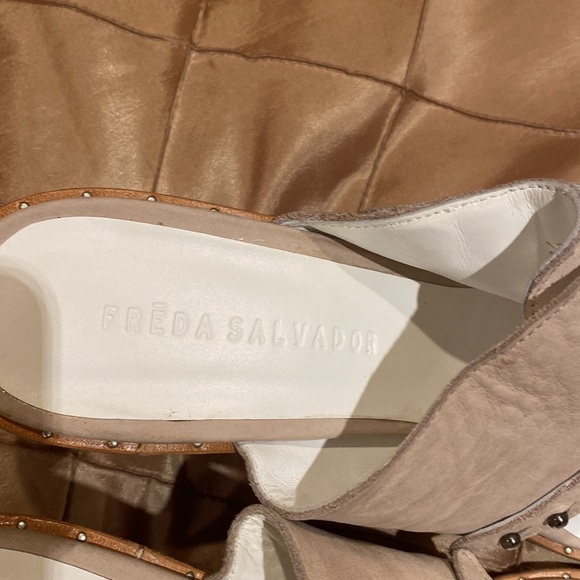 Freda Salvador beautiful slip on heels in suede nude color, brand new, size 10 - Picture 10 of 16